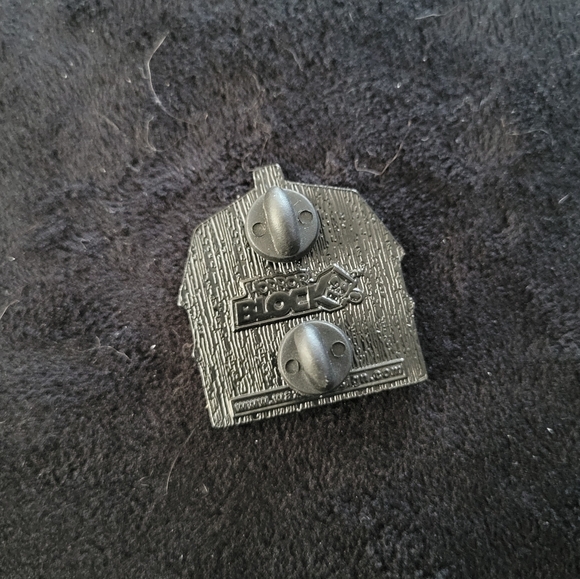 Horror Pins - Picture 5 of 5